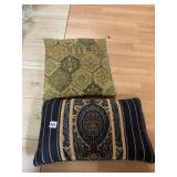 THROW PILLOWS NICE COND.
