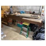 TRAIN TRACK ON TABLE AND (WORKING CONDITION