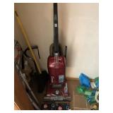 HOOVER WIND TUNNEL MAX BAGGER WITH ATTACHMENTS