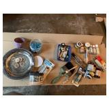 PAINT BRUSHES, ACRYLIC PAINTS, DECORATIVE