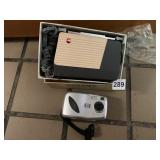 PORTABLE ACCURA SLIDE PROJECTOR IN BOX
