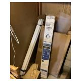 FLUORESCENT LIGHT BULBS F32T8