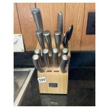 KNIFE BLOCK W/ SET OF CHICAGO CUTLERY