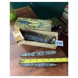 DUMP CAR MODEL BOX W/ PARTS AND 2 DIE CAST SHIP