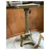 WOOD PLANT STAND VENEER DAMAGE TOP 36 INCHES H X