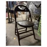 VINTAGE WOODEN FOLDING CHAIR