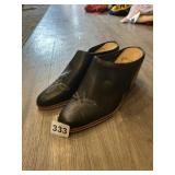 NATURAL COMFORT MULES SIZE 6 ALL LEATHER