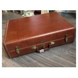 VINTAGE SAMSONITE HARD SUITCASE 24"L 17"H WITH