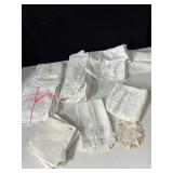 VINTAGE TABLECLOTH, NAPKINS DAMASK