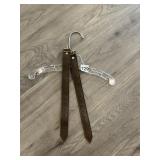 TINY BELTS OR CHOKERS