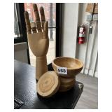 WOODEN DISPLAY ITEMS HAND IS POSABLE