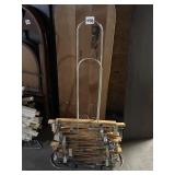 SILVER HANGER HOLDER W/ WOODEN PANTS HANGERS