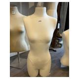 TABLETOP PARTIAL BODY MANNIQUIN