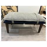 BENCH WITH CUSHION 32X15