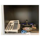 COMPUTER KEYBOARD VACUUM, BOWL, SCISSORS, ETC.