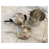 FRY PANS, SAUCE POT