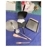 NO STICK PANCAKE PAN, LID, WOOD SPOON, GRILL TRAY