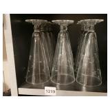 ETCHED FLOWER DESIGN PILSNER GLASSES