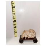 INTRICATELY CARVED NETSUKE BUNNY FIGURES 1" X