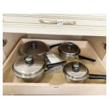 QUEEN STAINLESS STEEL SAUCEPAN SET OF FOUR WITH
