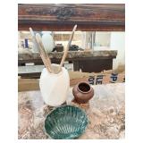 ARTIST BRUSHES DA VINCI GERMANY, BROWN 5" VASE,