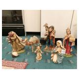 NATIVITY SET SEE HEAD NEEDS GLUES ON ONE