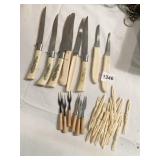 STEAK KNIVES W/ ASSORTED HANDLES