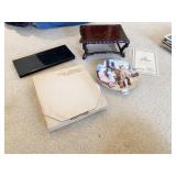 COLLECTOR PLATE W/ BOX, DISPLAY STAND