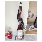 SHARK VACUUM POWER LIFT AWAY DLX