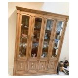 THOMASVILLE ARCH DOOR DISPLAY CABINET 4 DOOR