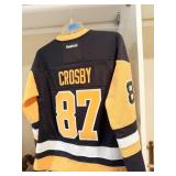 M CROSBY NHL OFFICIAL JERSEY