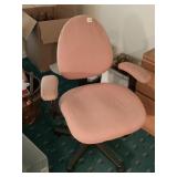 OFFICE CHAIR ON WHEELS