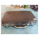 TIARA AM. TOURISTER BRIEFCASE