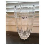 RIBBED DESIGN CRYSTAL VASE 10" GOOD CONDITION