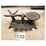 CAST IRON BALANCE SCALE 5.5" W