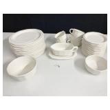 PFALTZCRAFT DINNERWARE 12 PLATES, 14 DESSERT