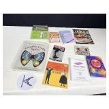 MISC. BOOKS INC CREATIVE CRAFTS & STITCHERY,