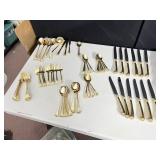 TOWEL SUPREME CUTLERY SERVICE FOR 12, SERVING