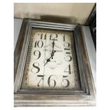 WALL CLOCK HEAVY WOOD, BATTERY OPERATED, 21 H X