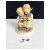 HUMMEL 2 KIDS WRITING FIGURINE