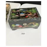 JAPANESE JEWELRY/MUSIC BOX