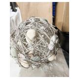 SHELL ACCENT GRAPE VINE BALL