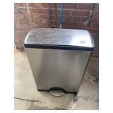 FOOT CONTROL TRASH CAN WITH LINER