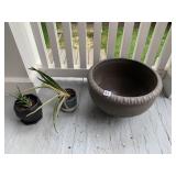 COMPOSITION PLANTER GRAY SPECKLE FINISH & ALOE