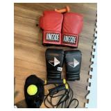 BOXING GLOVES, RINGSIDE, DUMP ROPE