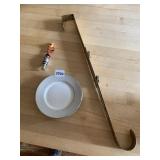 FOUR WATERFORD "STARDUST" PLATES, WINE STOPPER