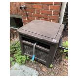 SUN CAST RETRACTABLE GARDEN HOSE COVER WITH HOSE