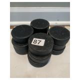 12 RUBBER HOCKEY PUCKS INCL. REBUNA PUCKS