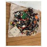 HUGE SELECTION OF LEGOS BUILDING BLOCKS