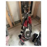 WILSON STAFF GOLF CLUB SET IN BAG